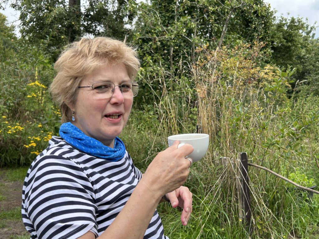 Kaffee trinken im Garten